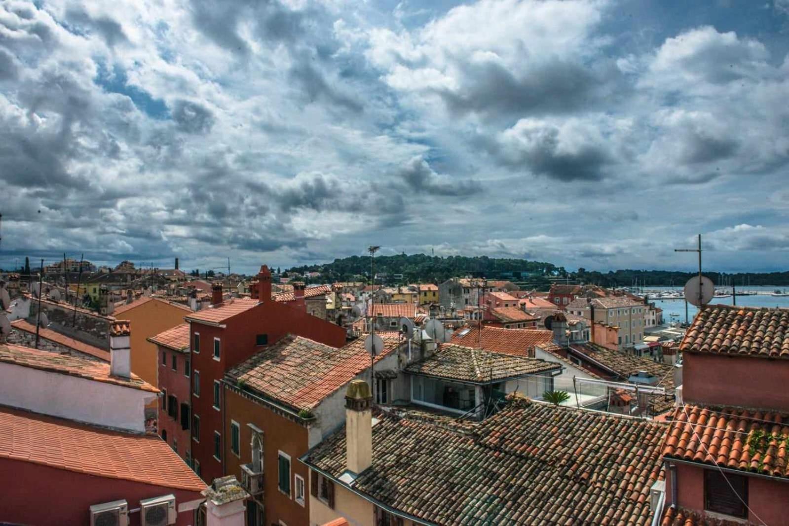 Appartement Beautiful Sunsets Over The Roofs Of Rovinj Extérieur photo